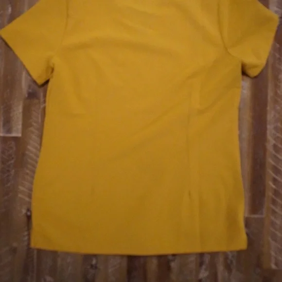 Figs Women’s RARE FIND Mustard Yellow Scrub Set. XS. - Picture 4 of 10